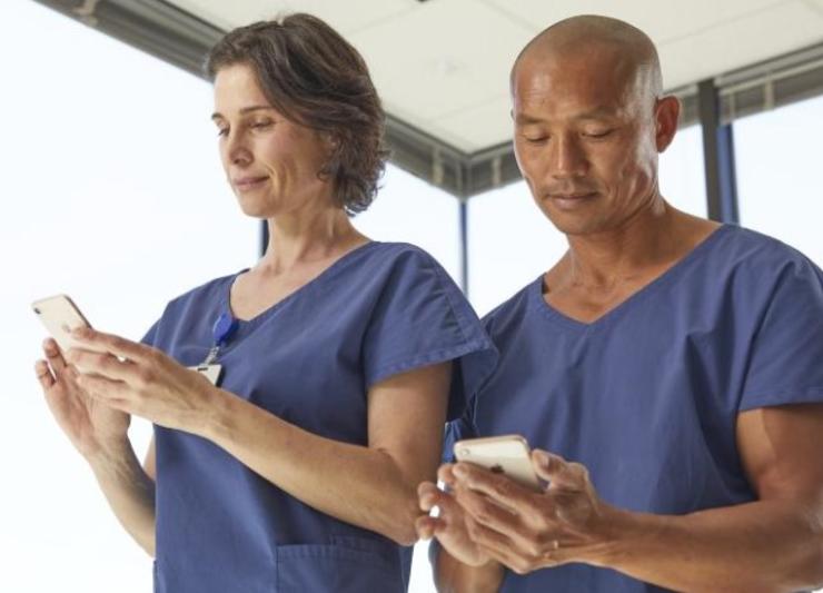 Nurses experiencing care communications